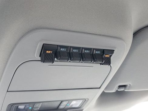 Used 2023 Ford F550 2WD Regular Cab Super Duty image 30