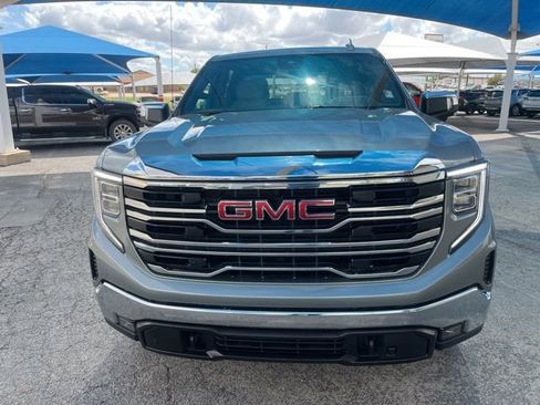 Used 2023 GMC Sierra 1500 SLT AWD/4WD image 2