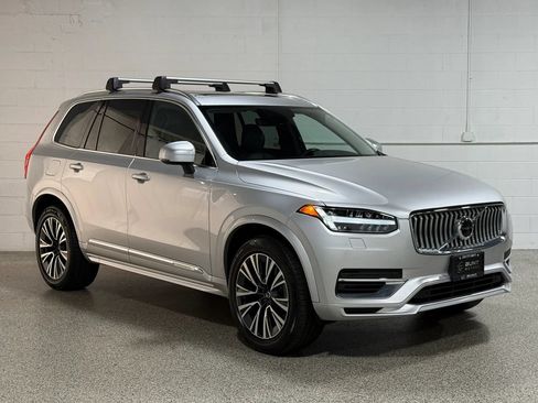 Used 2021 Volvo XC90 T8 Inscription Expression w/ Climate Package AWD/4WD image 4