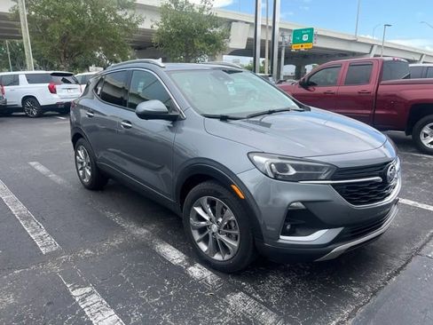 Used 2022 Buick Encore GX Essence w/ Advanced Technology Package FWD image 1