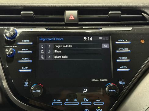 Used 2019 Toyota Camry XLE FWD image 39