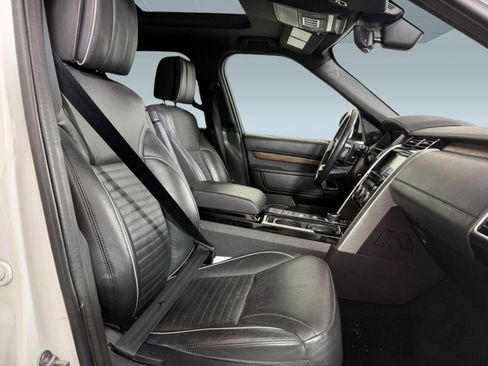 Used 2018 Land Rover Discovery HSE Luxury image 26