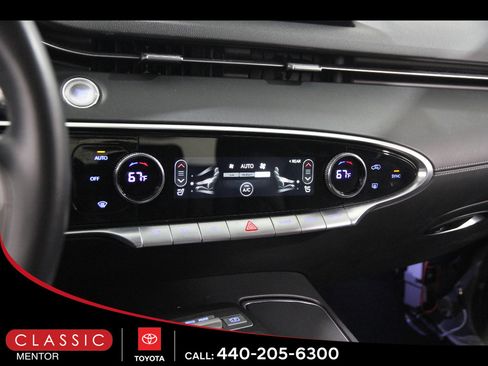 Used 2025 Genesis GV70 2.5T AWD/4WD image 14