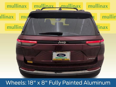 Used 2025 Jeep Grand Cherokee Laredo X RWD image 30