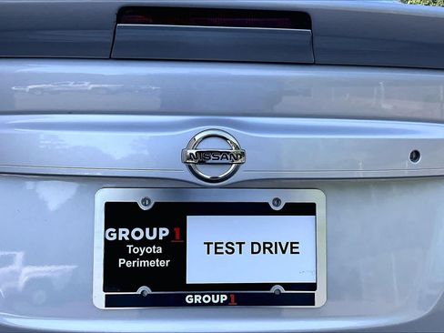 Used 2015 Nissan Versa SV FWD image 29