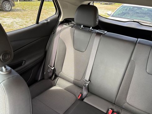 Used 2025 Buick Encore GX Preferred image 41