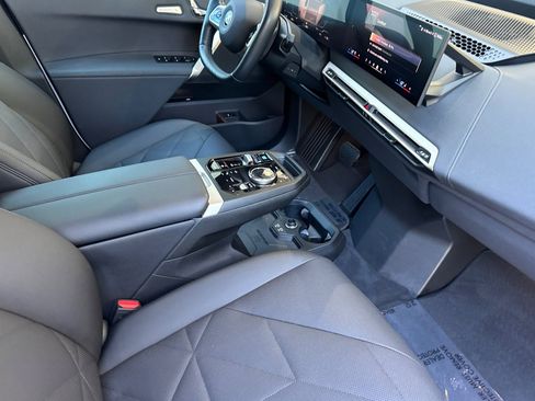 Used 2024 BMW iX xDrive50 w/ Sport Package AWD/4WD image 20