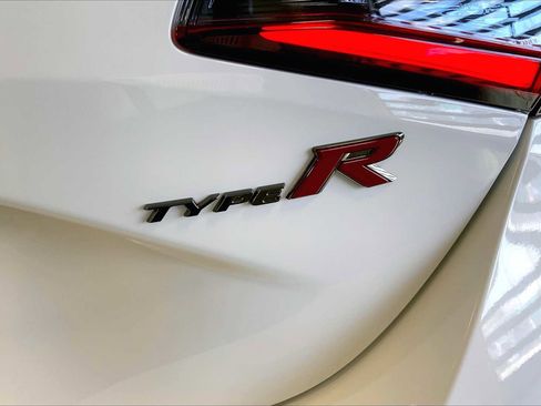 Used 2025 Honda Civic Type R image 9
