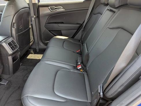 Used 2024 Kia Sportage EX FWD image 25