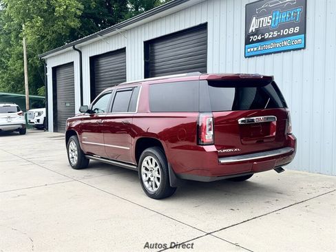 Used 2019 GMC Yukon XL Denali w/ Denali Ultimate Package AWD/4WD image 6