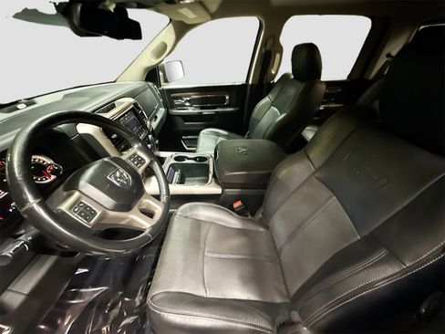 Used 2018 RAM 1500 Laramie w/ Convenience Group image 20