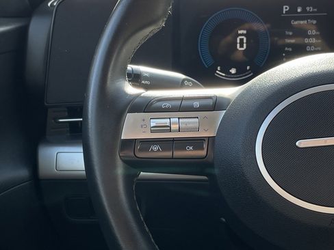 Used 2025 Hyundai Kona SEL image 13