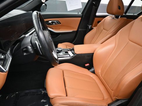 Used 2023 BMW 330i xDrive Sedan w/ Premium Package image 27