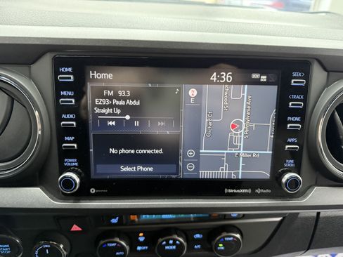 Used 2021 Toyota Tacoma TRD Sport image 16