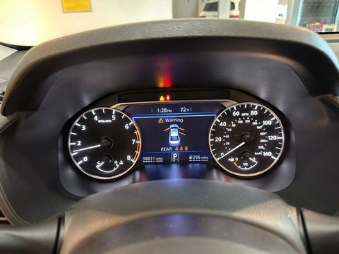 Used 2025 Nissan Altima 2.5 SV FWD image 34