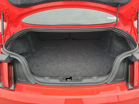 Used 2016 Ford Mustang Coupe image 18