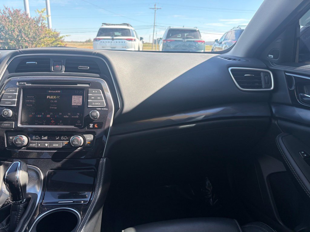 Used 2023 Nissan Maxima Platinum w/ Sport Mat Group FWD image 18