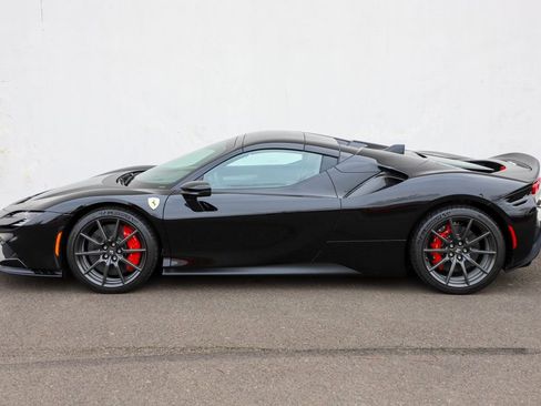Certified 2022 Ferrari SF90 Spider image 23