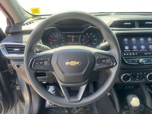 Used 2023 Chevrolet TrailBlazer LT w/ Convenience Package AWD/4WD image 13