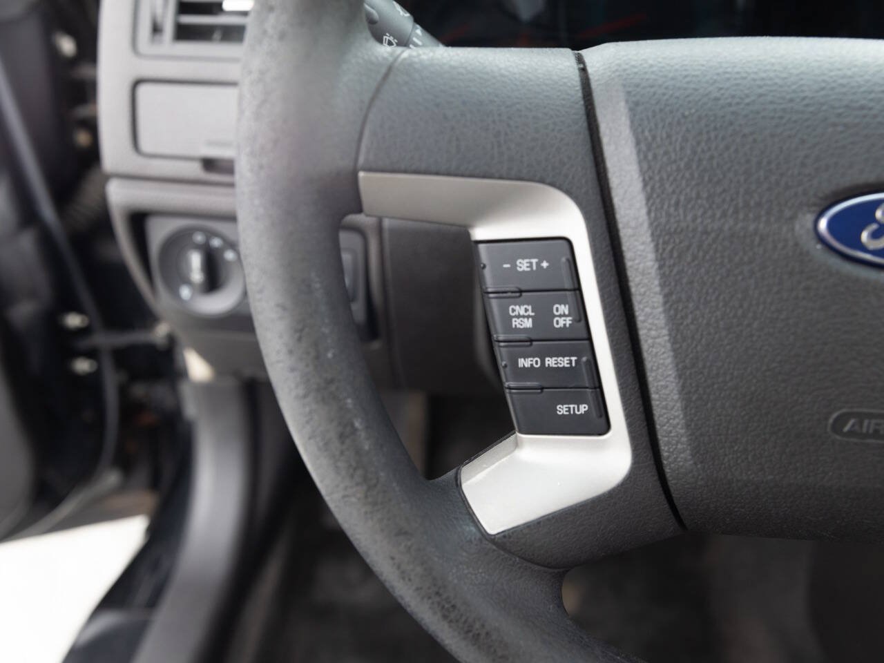 Used 2010 Ford Fusion SE FWD image 34