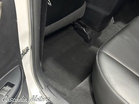 Used 2015 Lexus CT 200h w/ Seat Comfort Package FWD image 24