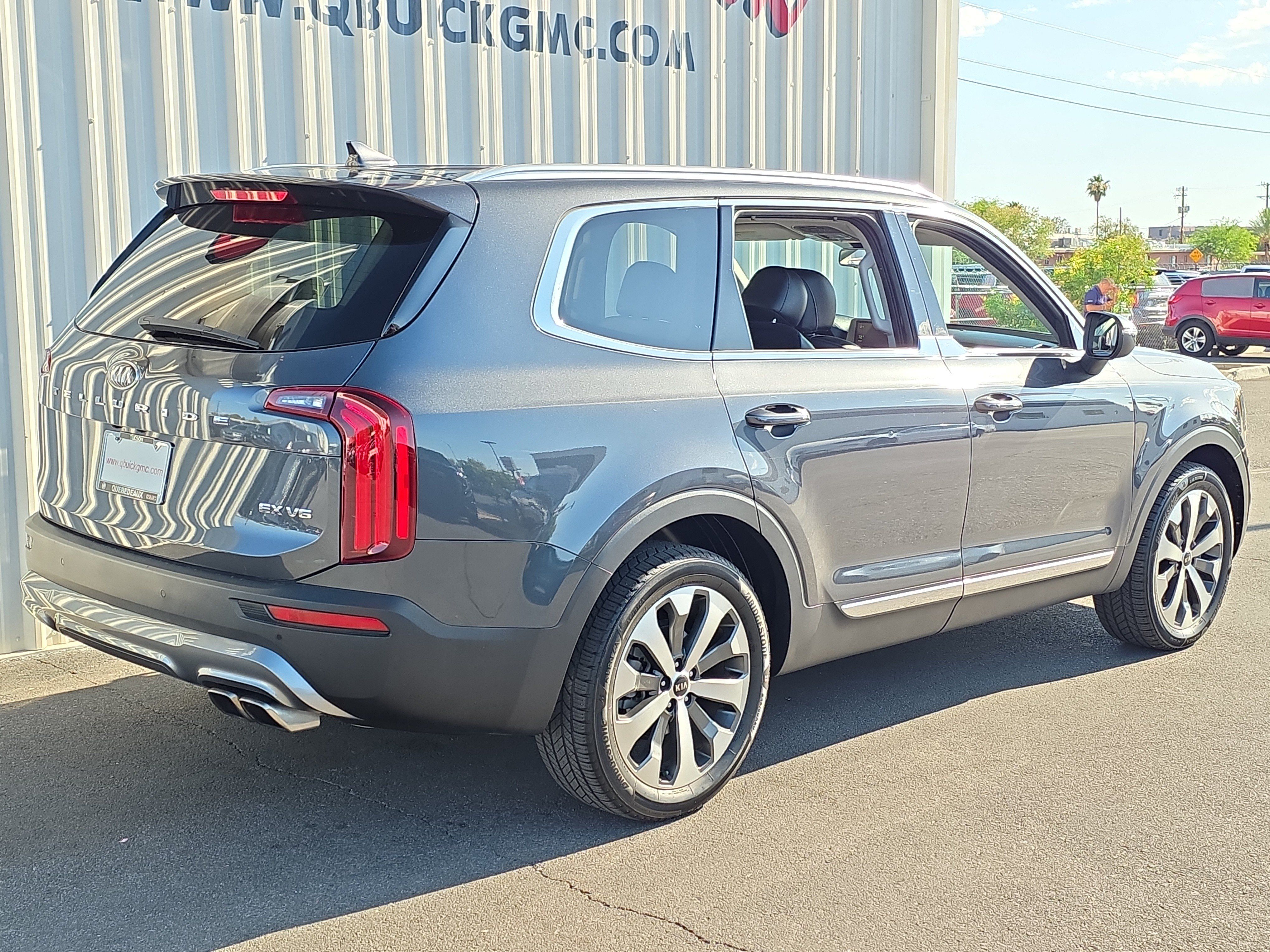 Used 2021 Kia Telluride EX w/ EX Premium Package FWD image 9