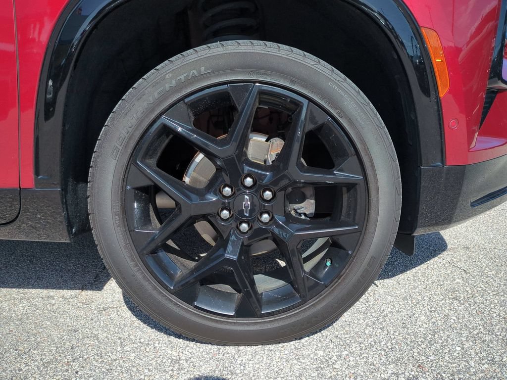 Used 2024 Chevrolet Traverse RS FWD image 11