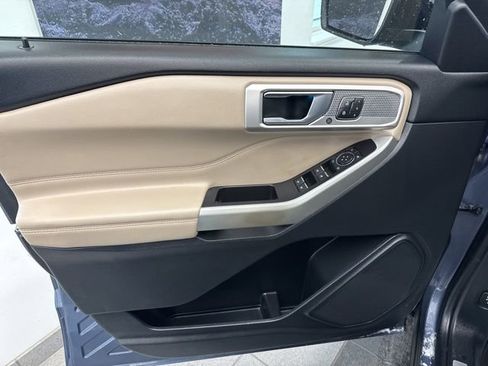 Used 2021 Ford Explorer Limited w/ Equipment Group 301A image 21
