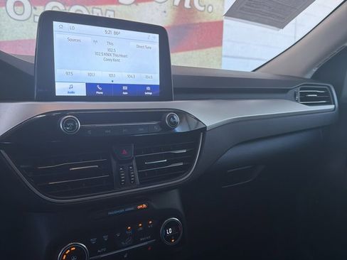 Used 2020 Ford Escape SEL image 26