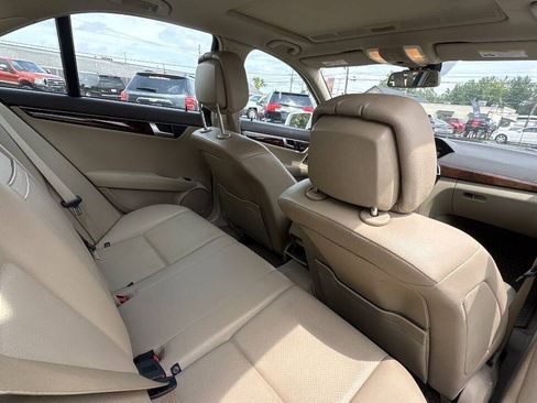 Used 2013 Mercedes-Benz C 300 4MATIC Sedan image 5