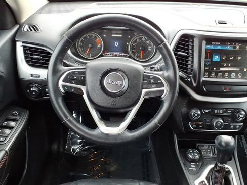 Used 2016 Jeep Cherokee Trailhawk w/ Leather Interior Group AWD/4WD image 13