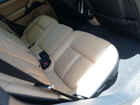 Used 2016 Porsche Cayenne AWD/4WD image 16