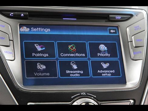 Used 2013 Hyundai Elantra Limited w/ Technology Pkg FWD image 11