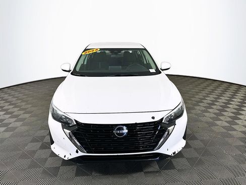 Certified 2024 Nissan Sentra SV FWD image 4