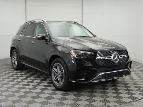 New 2026 Mercedes-Benz GLE 450 4MATIC image 3