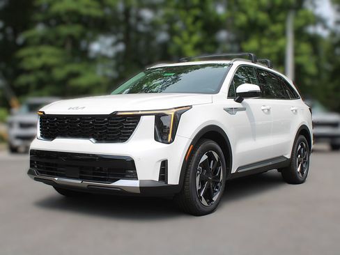 Certified 2025 Kia Sorento EX w/ EX Panoramic Sunroof Package image 3