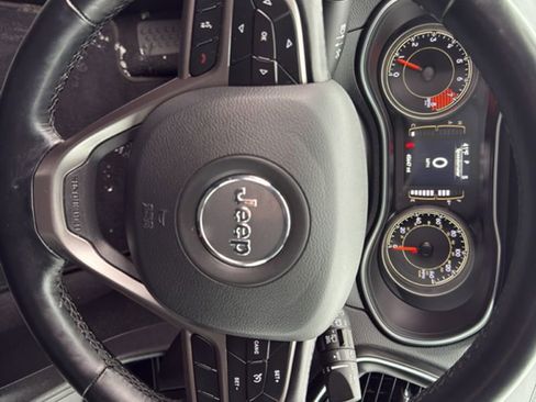 Used 2021 Jeep Cherokee Latitude Lux w/ Trailer Tow Group image 16