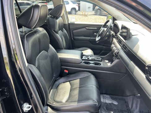 Used 2025 Honda Pilot Elite image 28