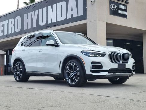 Used 2022 BMW X5 xDrive40i w/ Premium Package AWD/4WD image 40