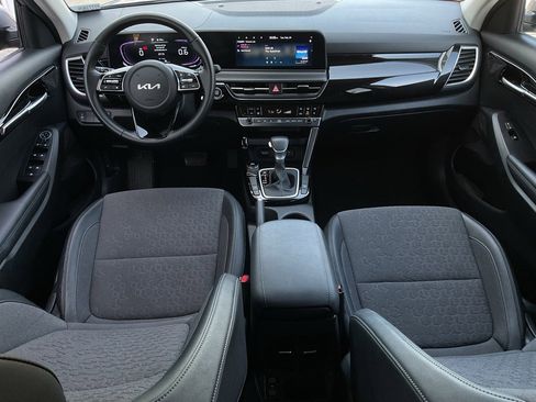 Used 2025 Kia Seltos S image 20