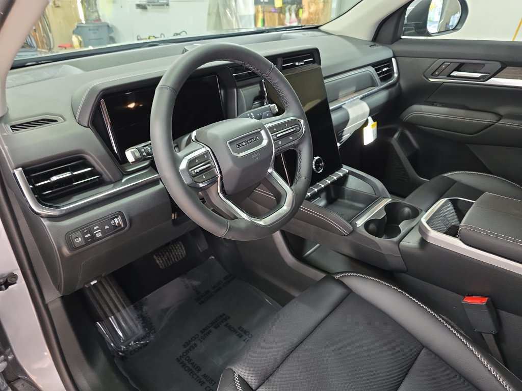 New 2027 GMC Terrain Denali w/ LPO, Black Badging Package AWD/4WD image 15
