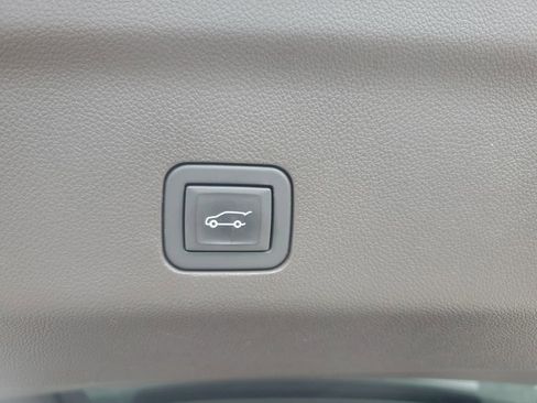 Used 2024 GMC Yukon Denali image 26