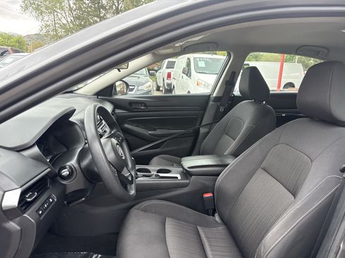 Used 2023 Nissan Altima 2.5 S FWD image 12