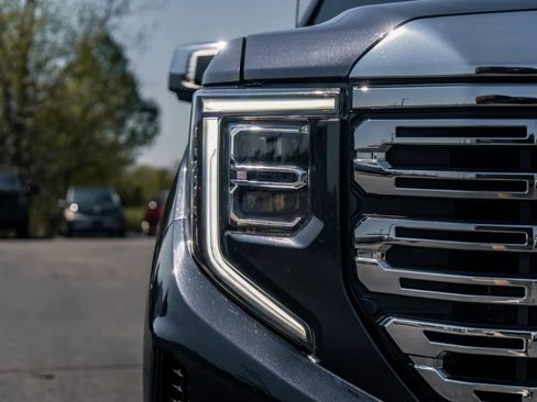 Used 2023 GMC Sierra 1500 Denali w/ Denali Reserve Package RWD image 10