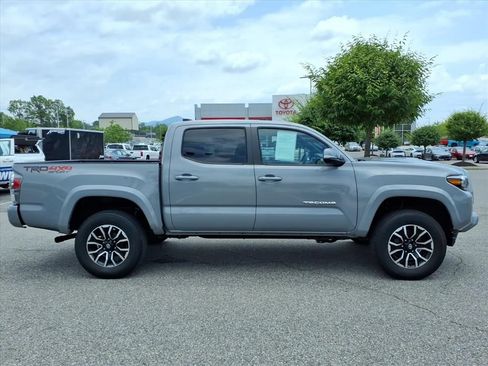 Certified 2021 Toyota Tacoma TRD Sport w/ TRD Premium Sport Package AWD/4WD image 3
