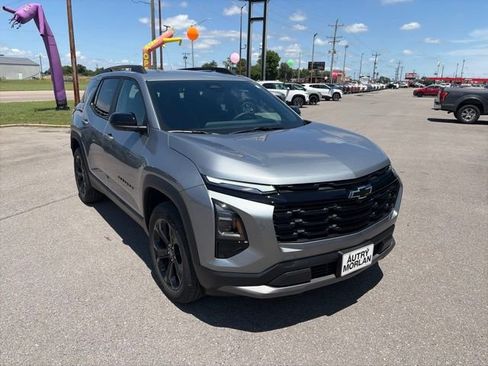 New 2026 Chevrolet Equinox LT w/ Convenience Package II AWD/4WD image 8