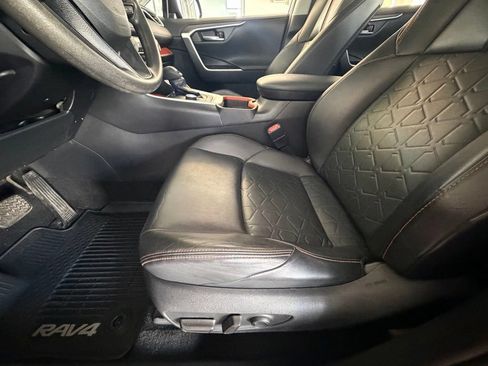 Used 2019 Toyota RAV4 Adventure AWD/4WD image 18