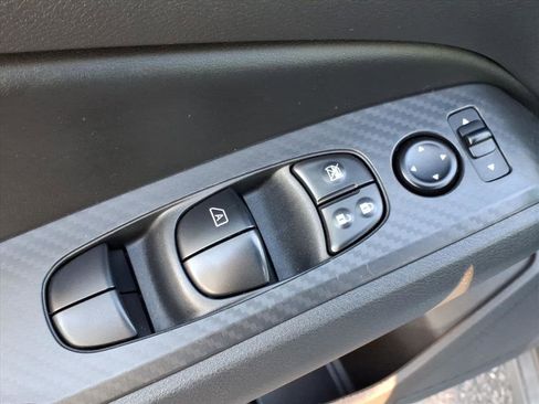 Used 2024 Nissan Altima 2.5 SV image 12