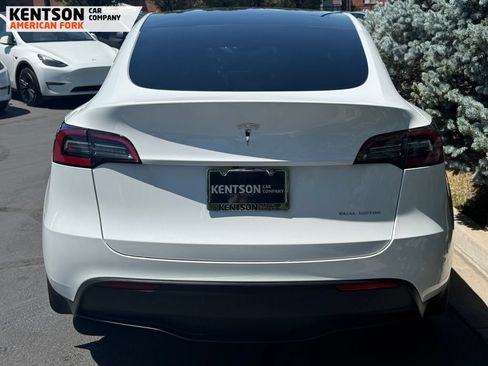 Used 2023 Tesla Model Y Long Range AWD/4WD image 7