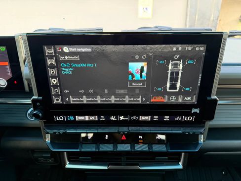 Used 2025 GMC Hummer EV 2X AWD/4WD image 27